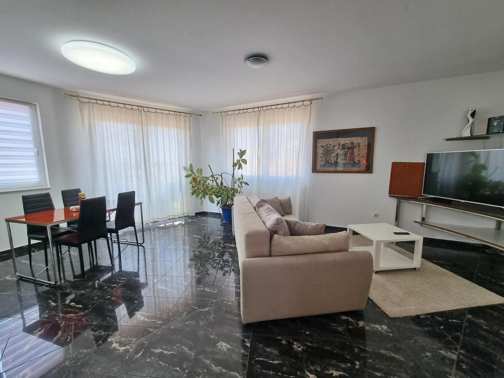 Paradiso Apartment