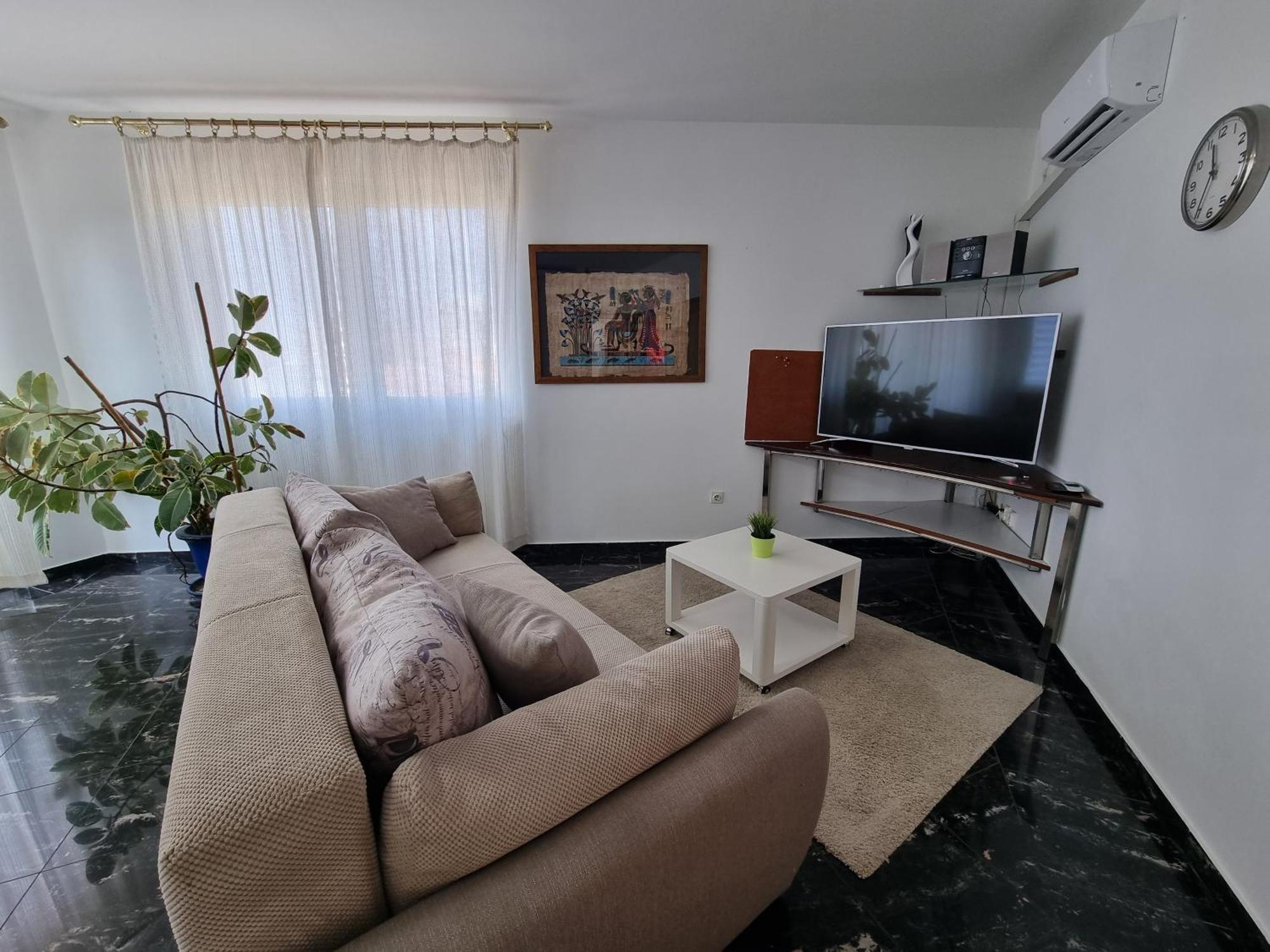 Paradiso Apartment *