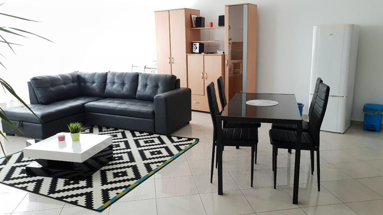 Paradiso Apartment