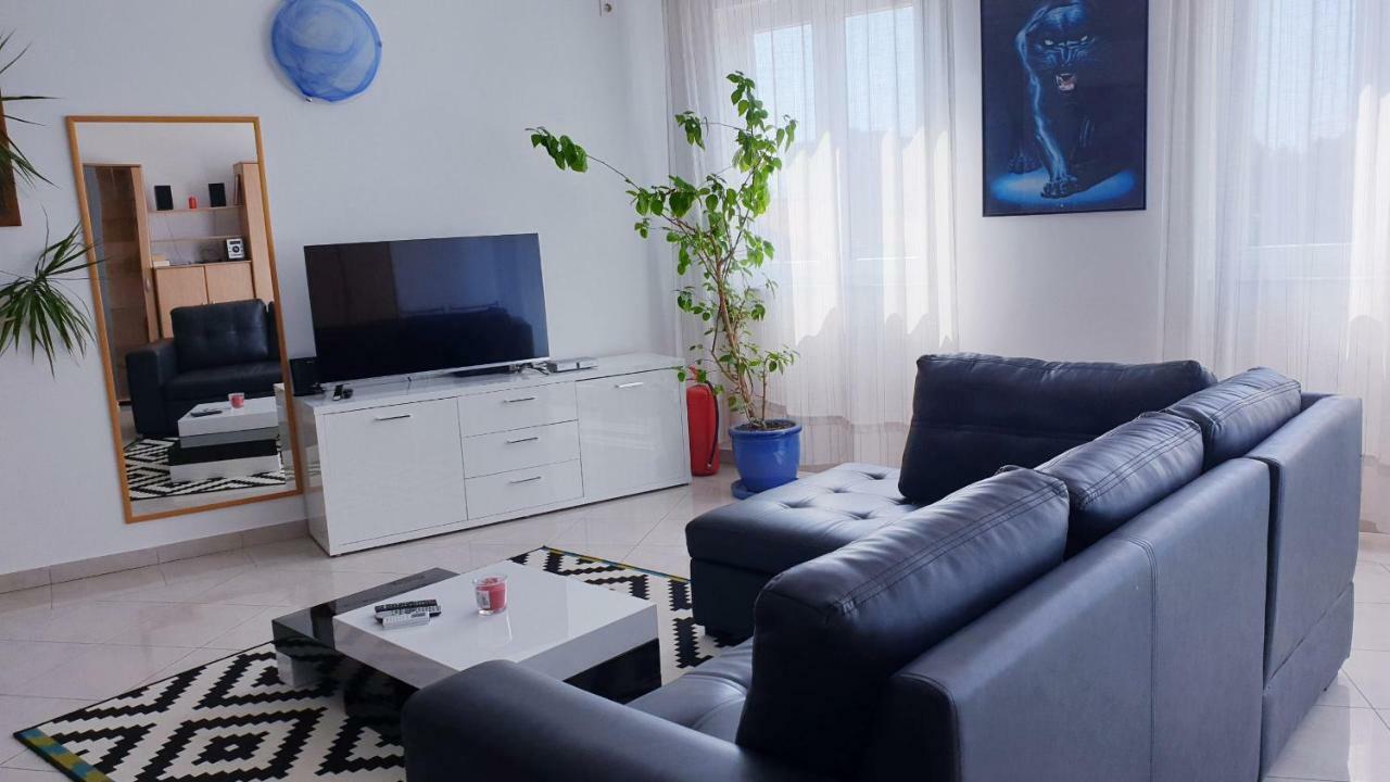 Apartment Paradiso *